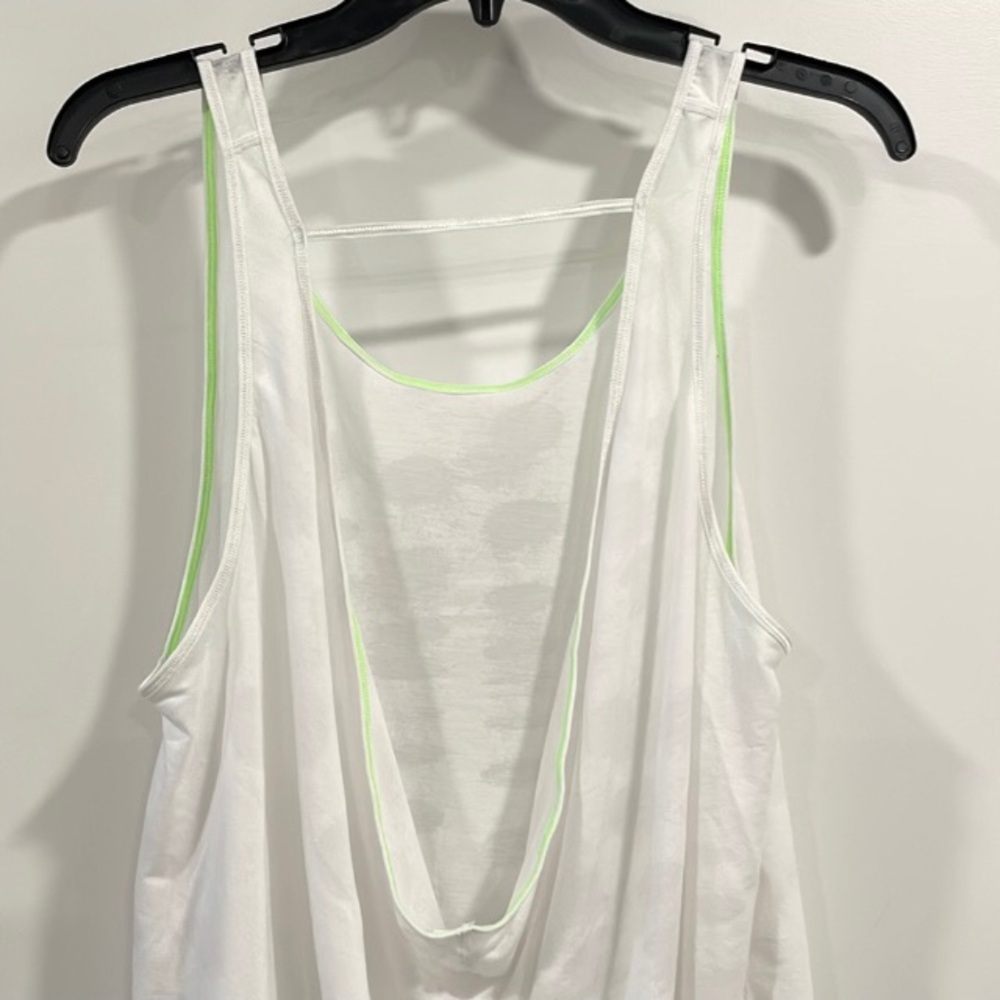 Lululemon High/Low Open Back 🥰 - Picture 3 of 13